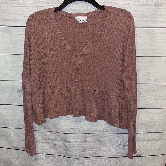 Sadie & Sage Tops - SADIE and Sage dusty rise waffle knit long sleeve peplum hem top